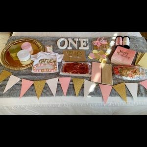 ⭐️ SOLD ⭐️ Baby girl 1st birthday bundle